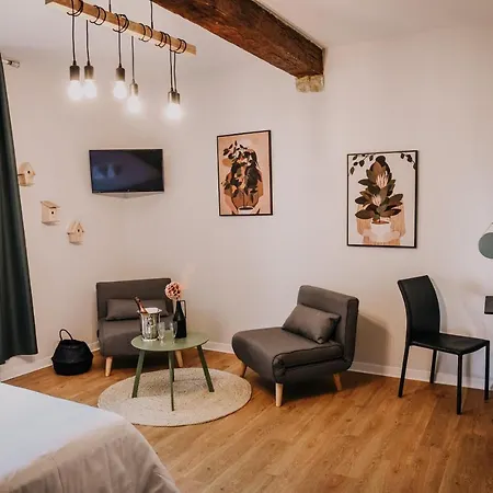 Alojamento de Acomodação e Pequeno-almoço D'hotes Domaine Le Castagne Auch