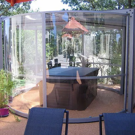 Alojamento de Acomodação e Pequeno-almoço D'hotes Domaine Le Castagne Auch