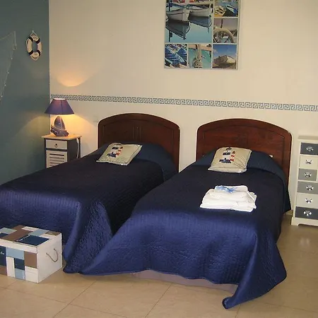 Alojamento de Acomodação e Pequeno-almoço D'hotes Domaine Le Castagne 3*