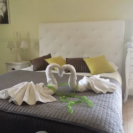 D'hotes Domaine Le Castagne 3* Auch