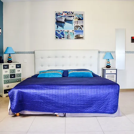 Alojamento de Acomodação e Pequeno-almoço D'hotes Domaine Le Castagne 3*