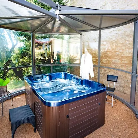 D'hotes Domaine Le Castagne 3*