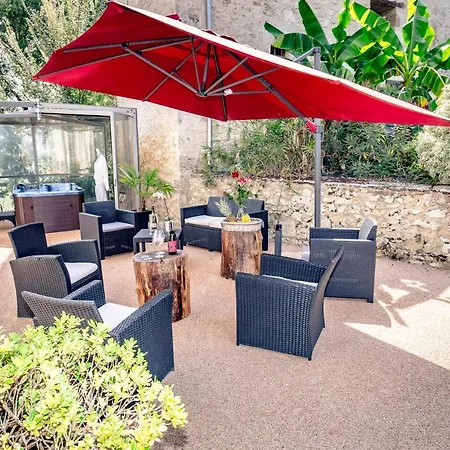 D'hotes Domaine Le Castagne Alojamento de Acomodação e Pequeno-almoço 3*